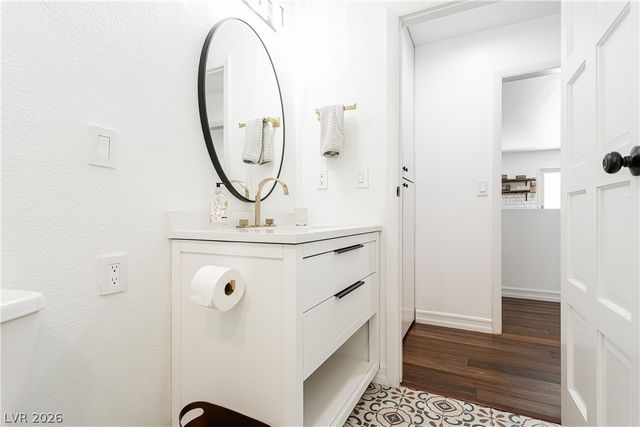 2117 Plaza Del Padre, Las Vegas, NV 89102