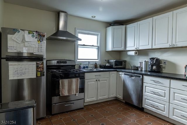 555 Jackson Ave, Rahway City, NJ 07065