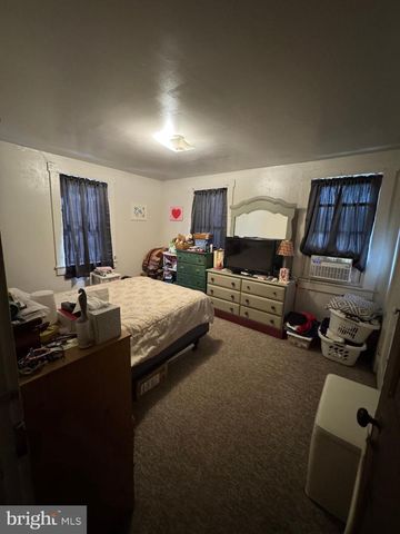 130-132 E STATE ST, Quarryville, PA 17566