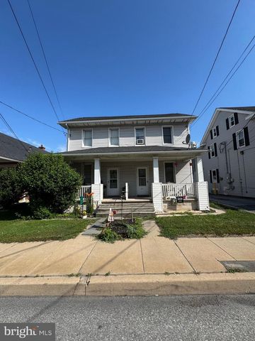 130-132 E STATE ST, Quarryville, PA 17566