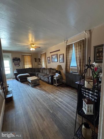 130-132 E STATE ST, Quarryville, PA 17566