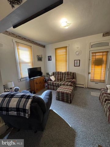 130-132 E STATE ST, Quarryville, PA 17566