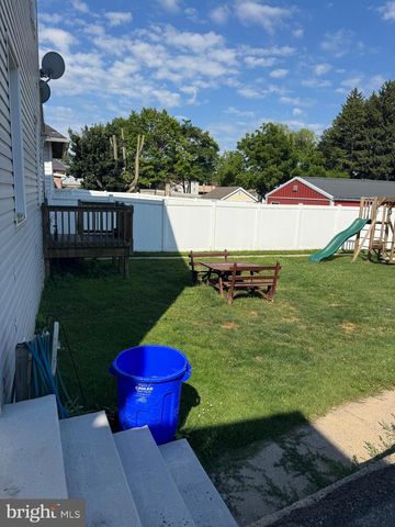 130-132 E STATE ST, Quarryville, PA 17566
