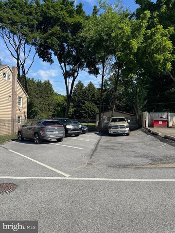 130-132 E STATE ST, Quarryville, PA 17566