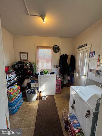 130-132 E STATE ST, Quarryville, PA 17566