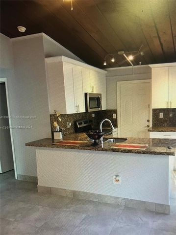 320 Ipswich St 320, Boca Raton, FL 33487