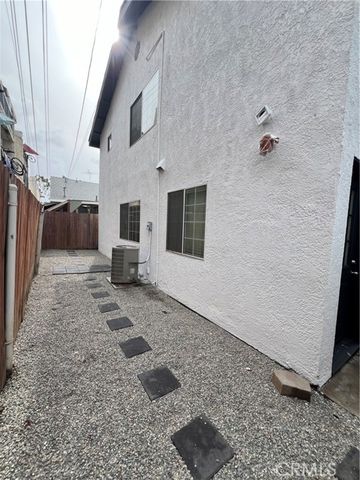 420 Cerritos Avenue, Long Beach, CA 90802