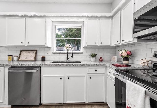 9014 Landwood Drive, Houston, TX 77040