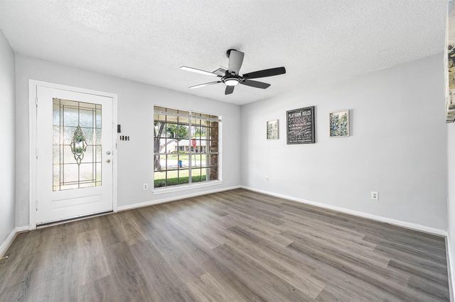 9014 Landwood Drive, Houston, TX 77040