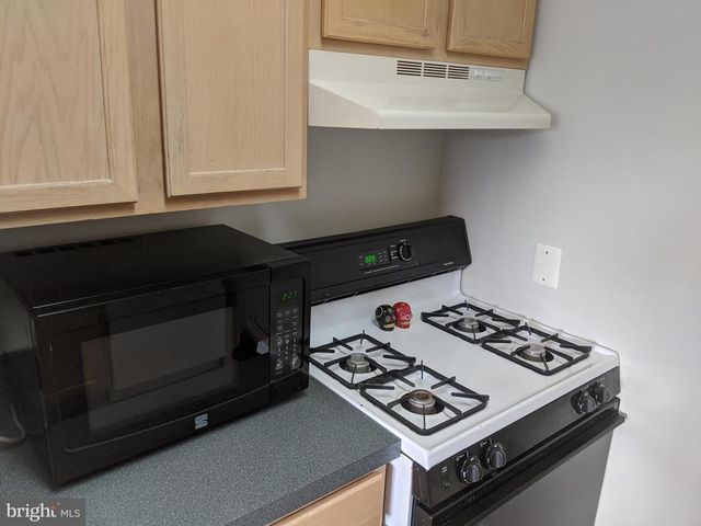 635 Waterloo Rd Apt 231, Warrenton, VA 20186