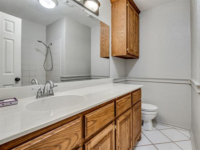2541 Lynn Lane, Oklahoma City, OK 73120