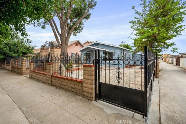 1516 E Young, Wilmington, CA 90744