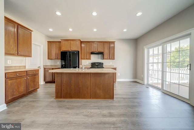 15970 GREYMILL MANOR DR, Haymarket, VA 20169