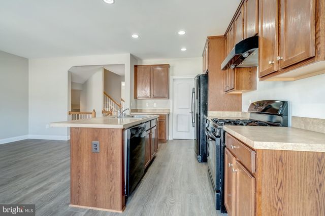 15970 GREYMILL MANOR DR, Haymarket, VA 20169