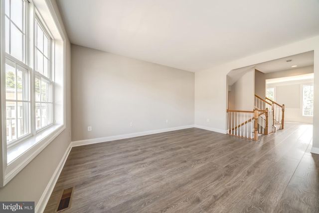 15970 GREYMILL MANOR DR, Haymarket, VA 20169