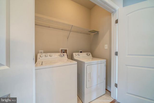 15970 GREYMILL MANOR DR, Haymarket, VA 20169