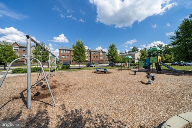 15970 GREYMILL MANOR DR, Haymarket, VA 20169