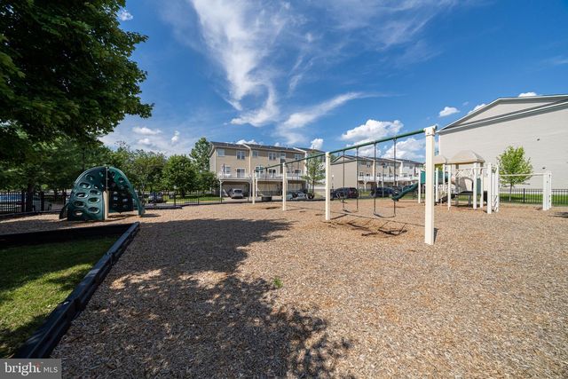 15970 GREYMILL MANOR DR, Haymarket, VA 20169