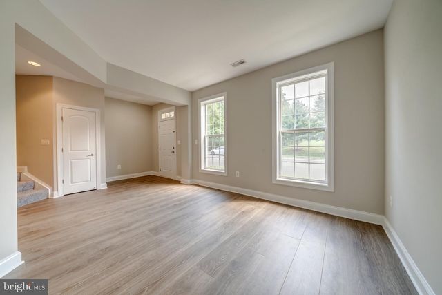 15970 GREYMILL MANOR DR, Haymarket, VA 20169