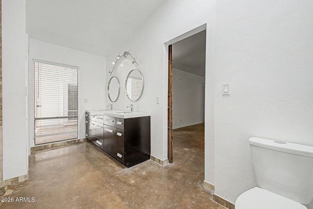 6640 N CHATELAINE Place, Phoenix, AZ 85014