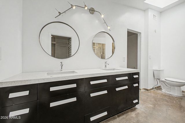 6640 N CHATELAINE Place, Phoenix, AZ 85014