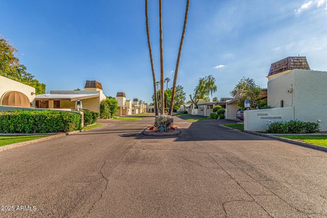 6640 N CHATELAINE Place, Phoenix, AZ 85014