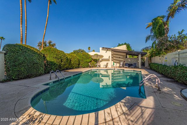 6640 N CHATELAINE Place, Phoenix, AZ 85014