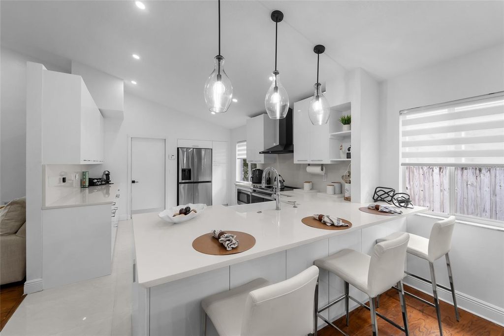 Image 11 of property listing at 9720 FREDERICKSBURG ROAD, Tampa, FL 33635