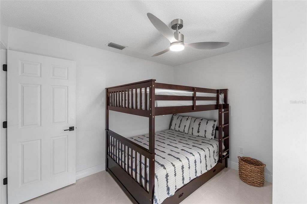 Image 26 of property listing at 9720 FREDERICKSBURG ROAD, Tampa, FL 33635
