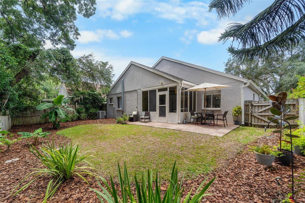 Image 32 of property listing at 9720 FREDERICKSBURG ROAD, Tampa, FL 33635