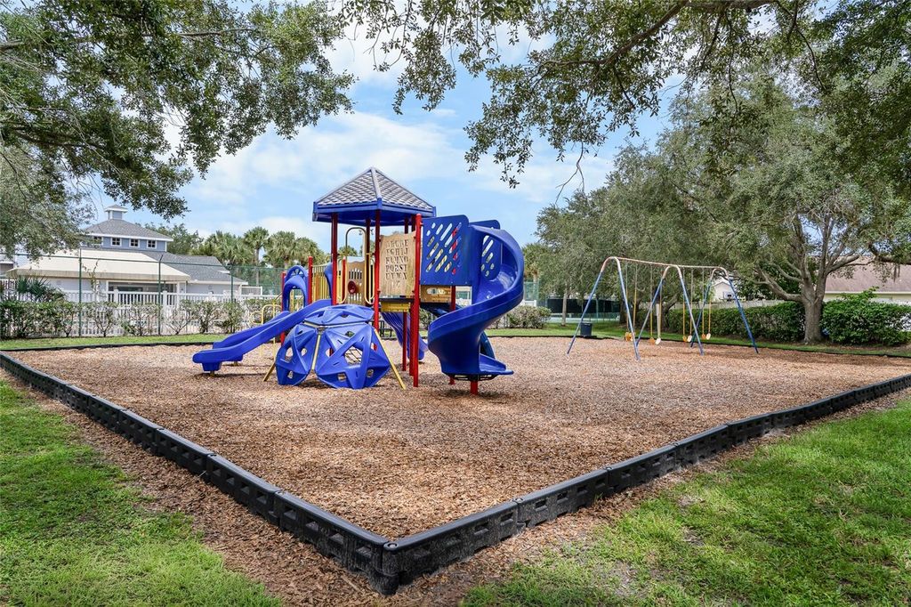 Image 35 of property listing at 9720 FREDERICKSBURG ROAD, Tampa, FL 33635
