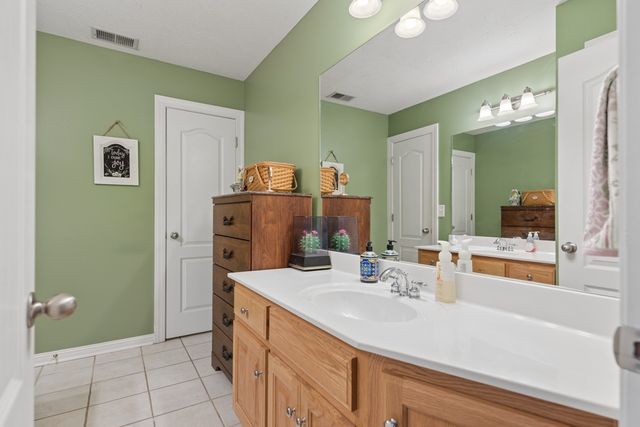 145 N Wynridge Way, Goodlettsville, TN 37072