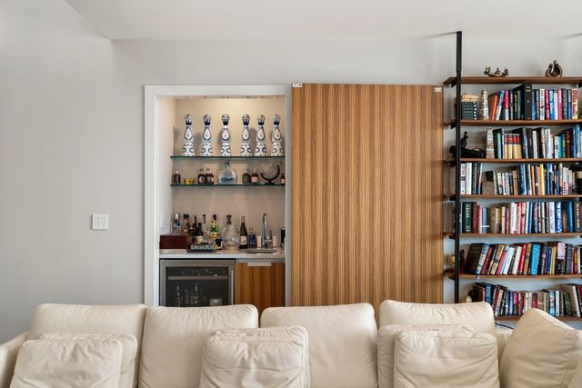 141 Dorchester Ave 910, Boston, MA 02127