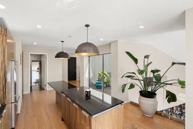 141 Dorchester Ave 910, Boston, MA 02127