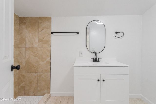 4029 E Fort Lowell Road, Tucson, AZ 85712