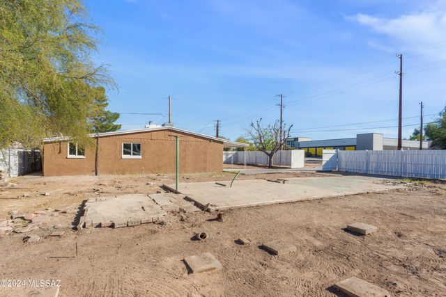 4029 E Fort Lowell Road, Tucson, AZ 85712