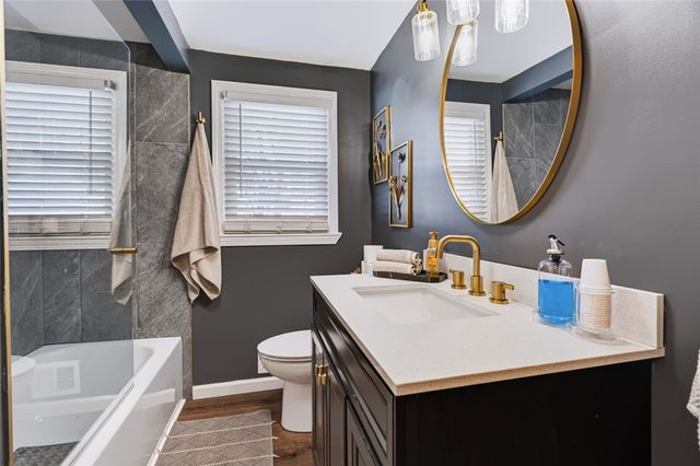 27 Kalmer Road, Warwick, RI 02886