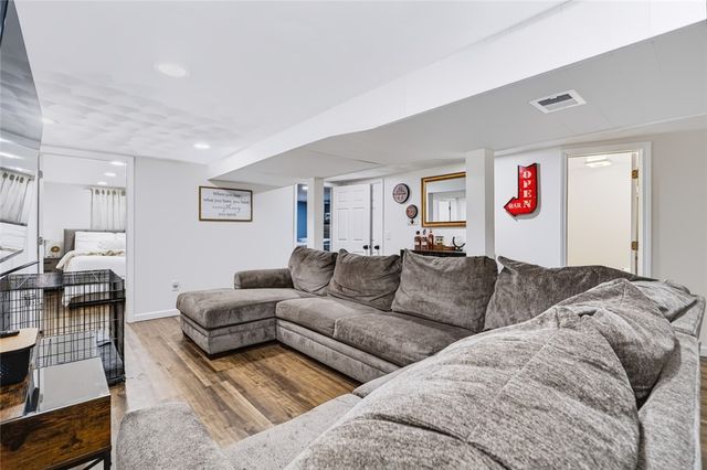 27 Kalmer Road, Warwick, RI 02886