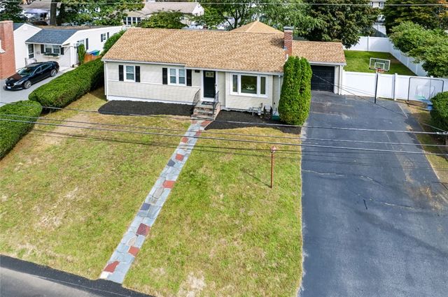 27 Kalmer Road, Warwick, RI 02886