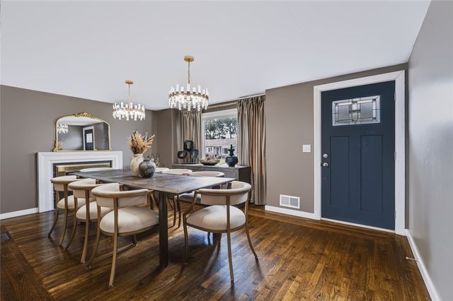 27 Kalmer Road, Warwick, RI 02886