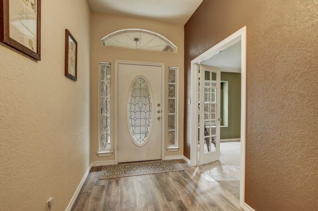 211 Ulupau CIR, Bastrop, TX 78602