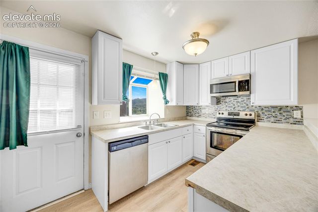 457 Rolling Hills Drive, Colorado Springs, CO 80919