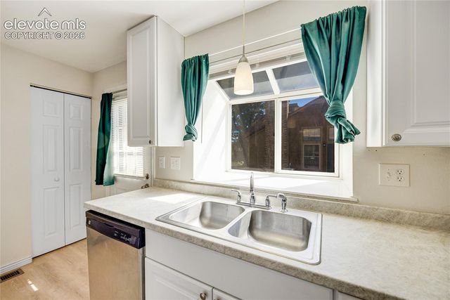 457 Rolling Hills Drive, Colorado Springs, CO 80919