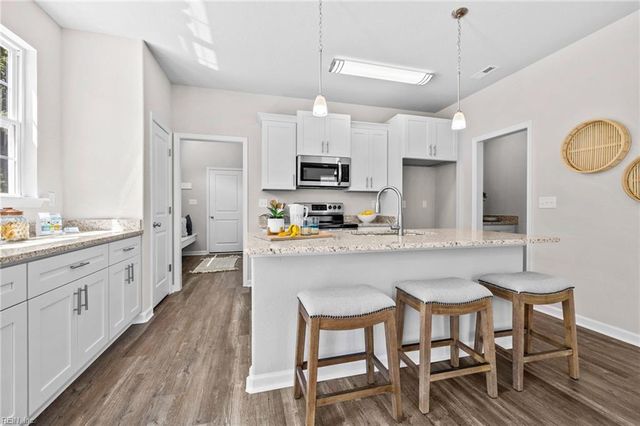 208 Apple CT, Elizabeth City, NC 27909
