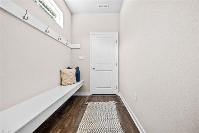 208 Apple CT, Elizabeth City, NC 27909
