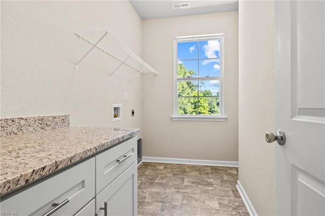 208 Apple CT, Elizabeth City, NC 27909
