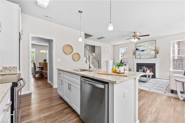 208 Apple CT, Elizabeth City, NC 27909