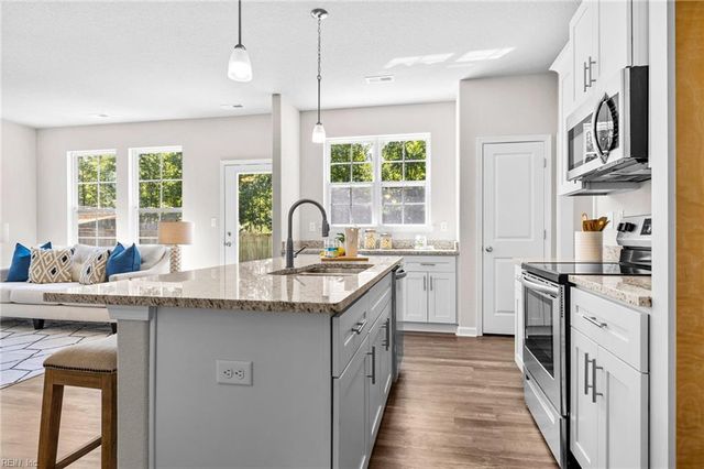 208 Apple CT, Elizabeth City, NC 27909