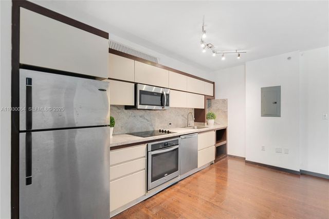 435 21st St 212, Miami Beach, FL 33139