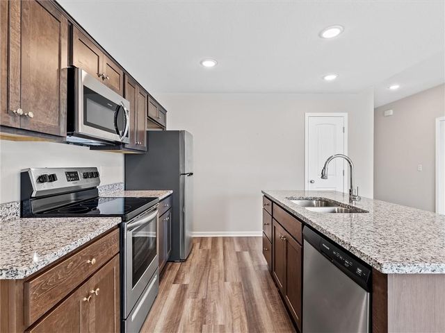 2104 Crestview Place, Raymore, MO 64083